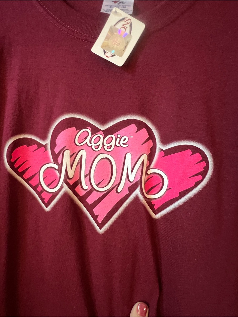 Aggie Mom t-shirt, NWT, 2XL, maroon with pink and white design.